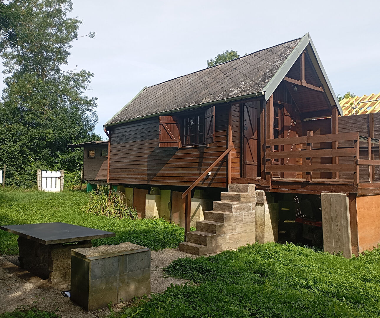 Terrain de loisirs avec chalet bord de Sarthe