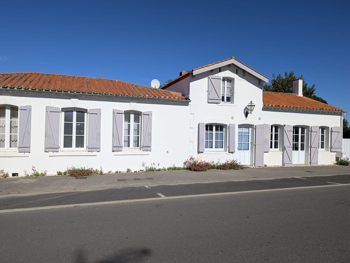 Maison de caractère historique T7 de 234 m² construite en 1888 à Saint Révérend