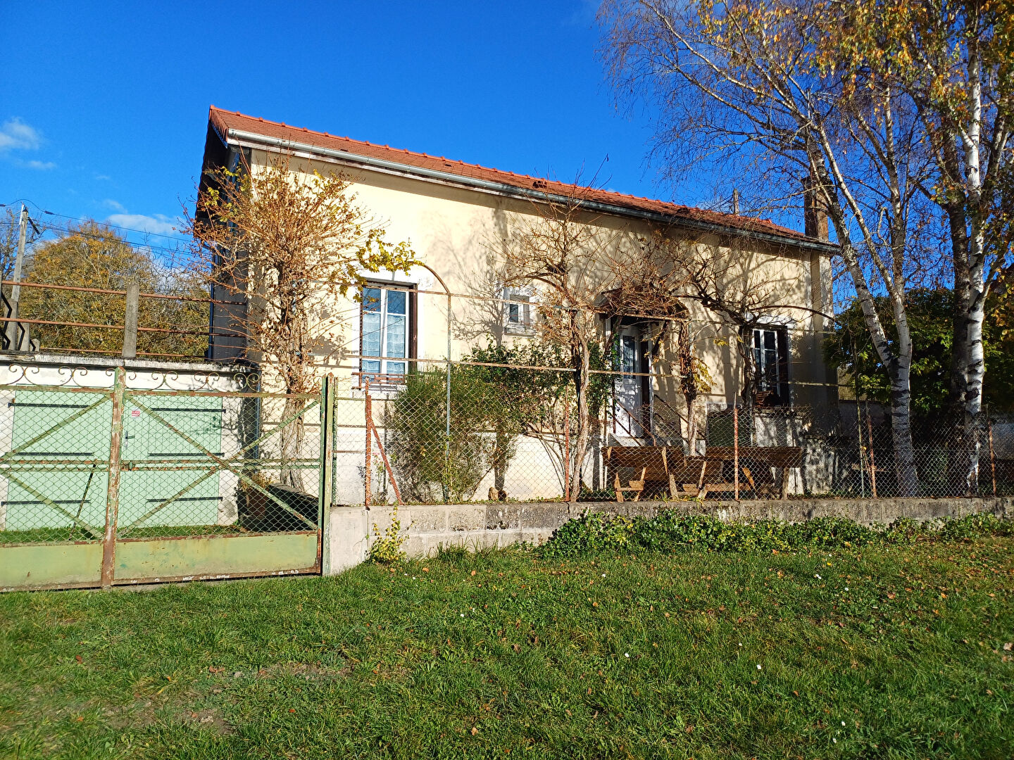 ARMEAU 89500 - MAISON 4 PIECES