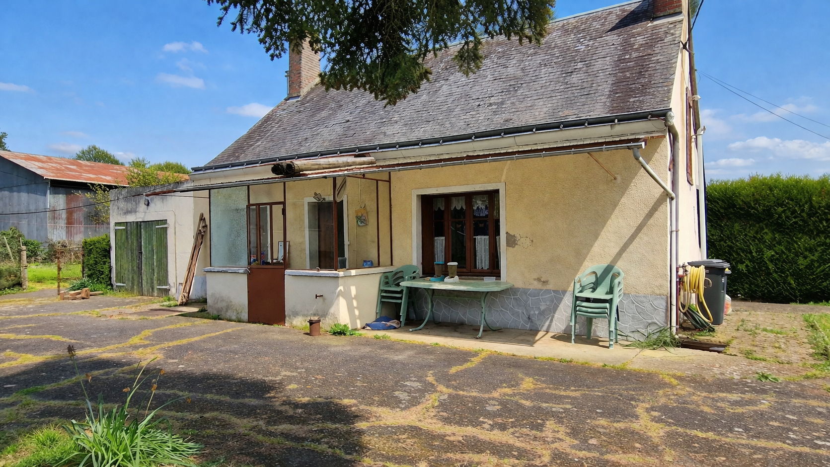 Maison à rénover avec grange
