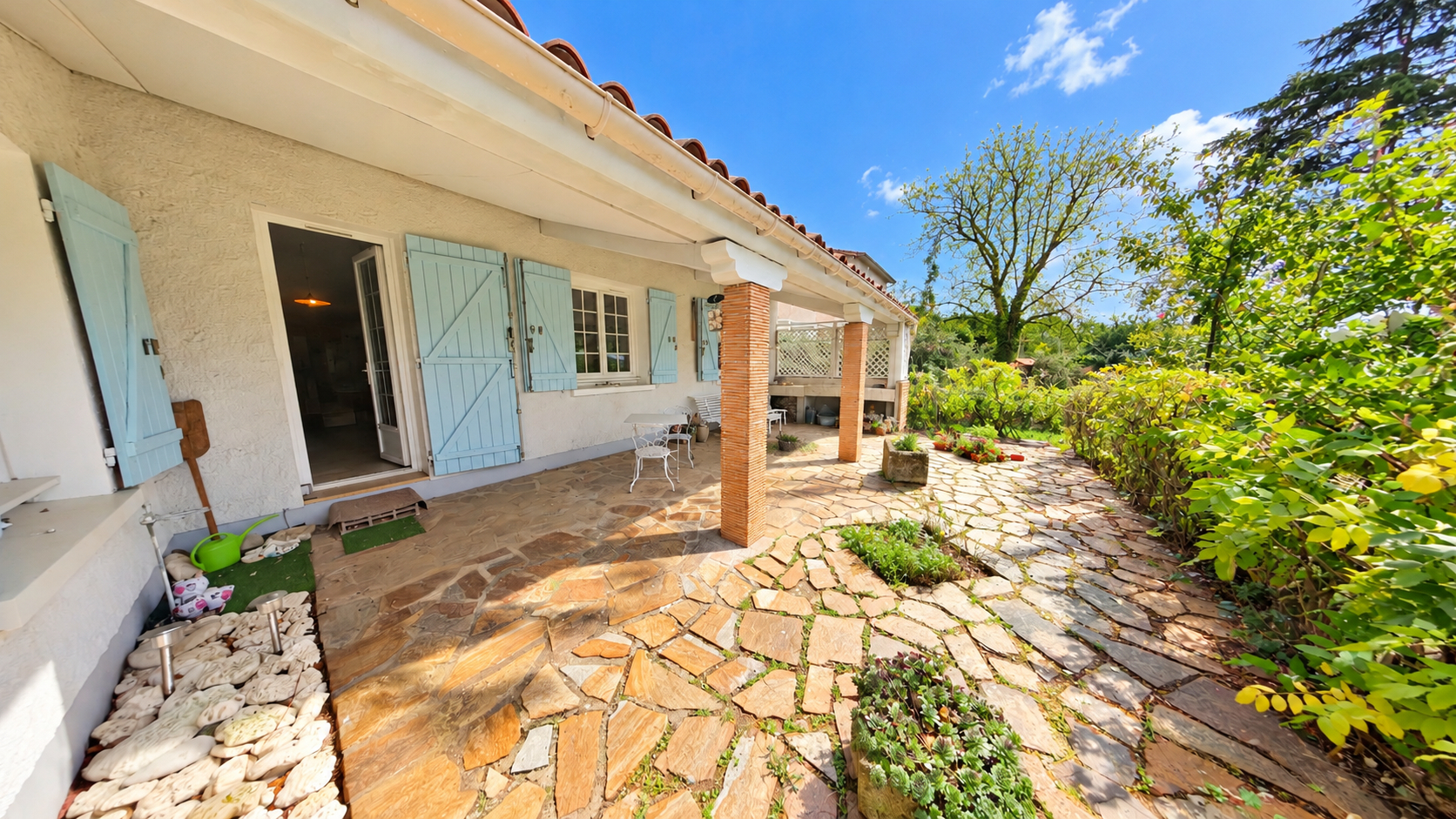 Maison Buxerolles 5 pièce(s) 123 m2 - 4 ch - terrain 1 000m²
