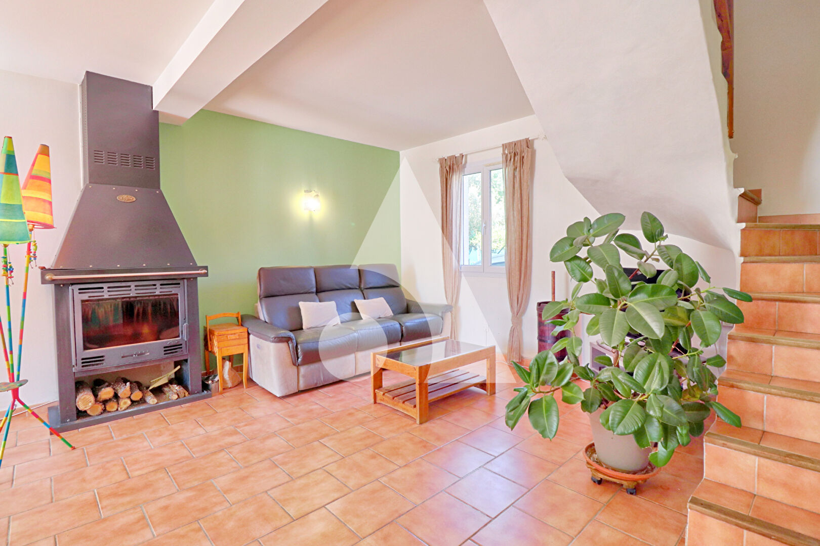Photo VILLA TYPE 5 LUMINEUSE SANS VIS A VIS AVEC JARDIN ARBORE ET GARAGE image 2/6