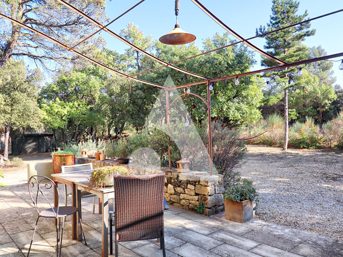 MAGNIFIQUE BASTIDE PROVENCALE DE 180m² ENVIRON LUMINEUSE AU CALME ABSOLU SUR  LA COMMUNE DE PEYPIN D'AIGUES