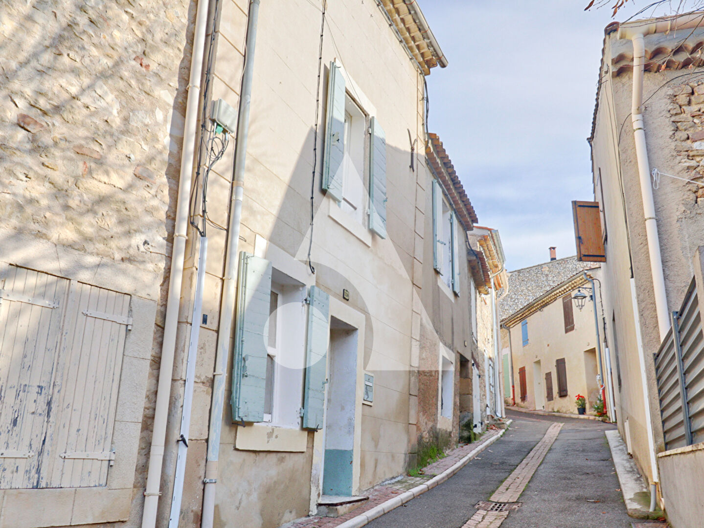 MAISON DE VILLAGE DE 83M² ENVIRON PROCHE DES COMMODITES SUR LA COMMUNE DE BEAUMONT-DE-PERTUIS
