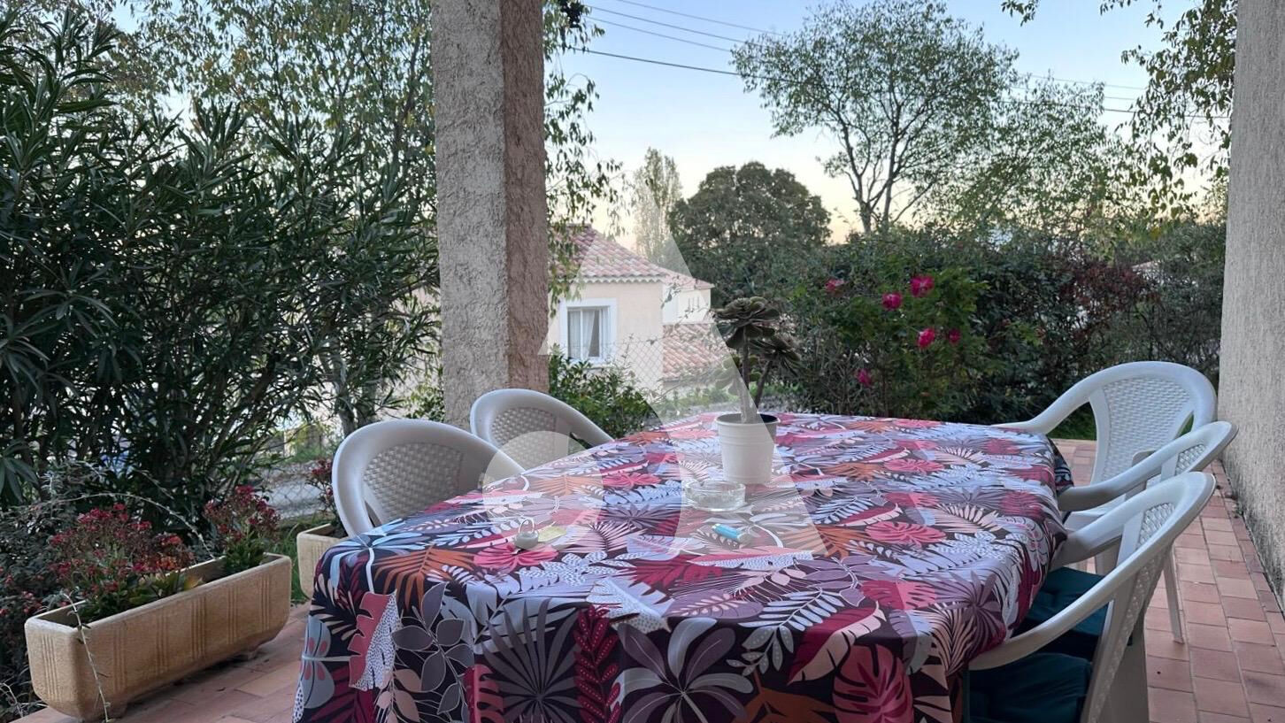 REZ DE CHAUSSEE DE VILLA TYPE 2 MEUBLE AVEC JARDIN PRIVATIF ET TERRASSE