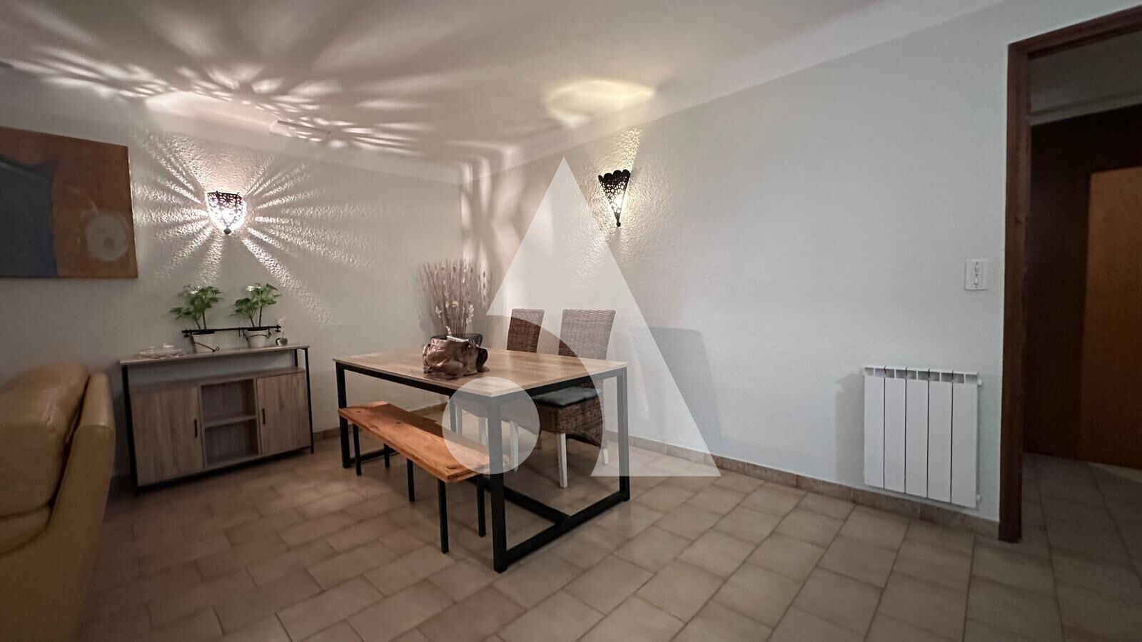 Photo REZ DE CHAUSSEE DE VILLA TYPE 2 MEUBLE AVEC JARDIN PRIVATIF ET TERRASSE image 5/6