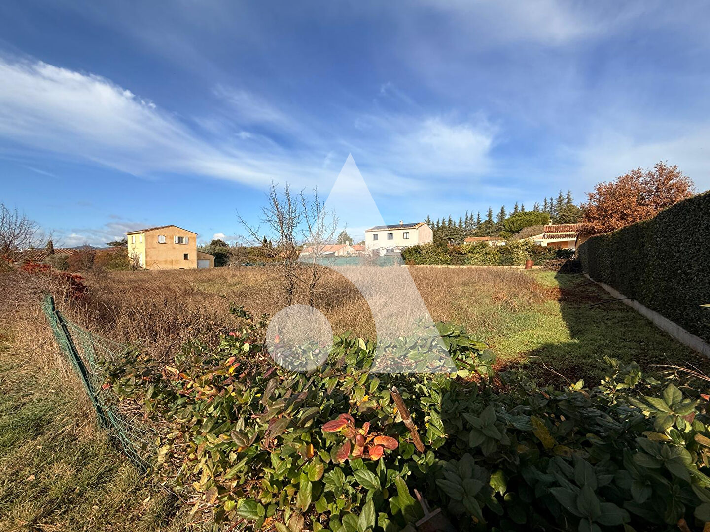 Photo TERRAIN CONSTRUCTIBLE DE 870 M2 LUMINEUX EXPOSE SUD A VINON SUR VERDON image 2/2