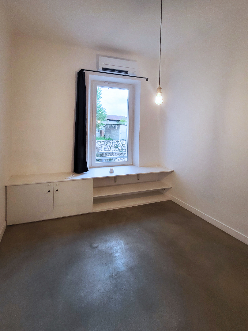 Photo A louer  Bureau professionnel 13011 Marseille St Marcel image 4/6