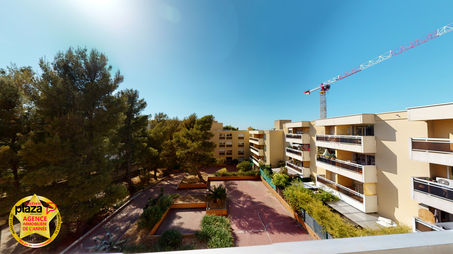 Photo A LOUER: Appartement Marseille 1 pièce 34 m2 avec cave et place de parking en sous-sol image 2/6