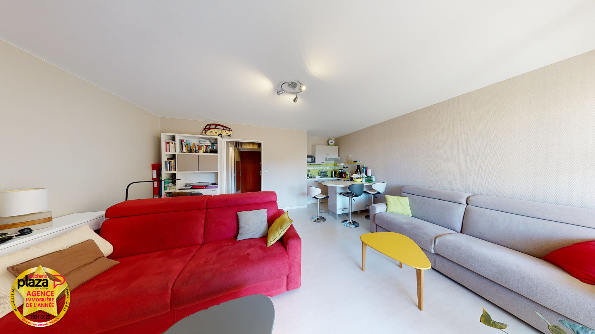 Photo A LOUER: Appartement Marseille 1 pièce 34 m2 avec cave et place de parking en sous-sol image 3/6