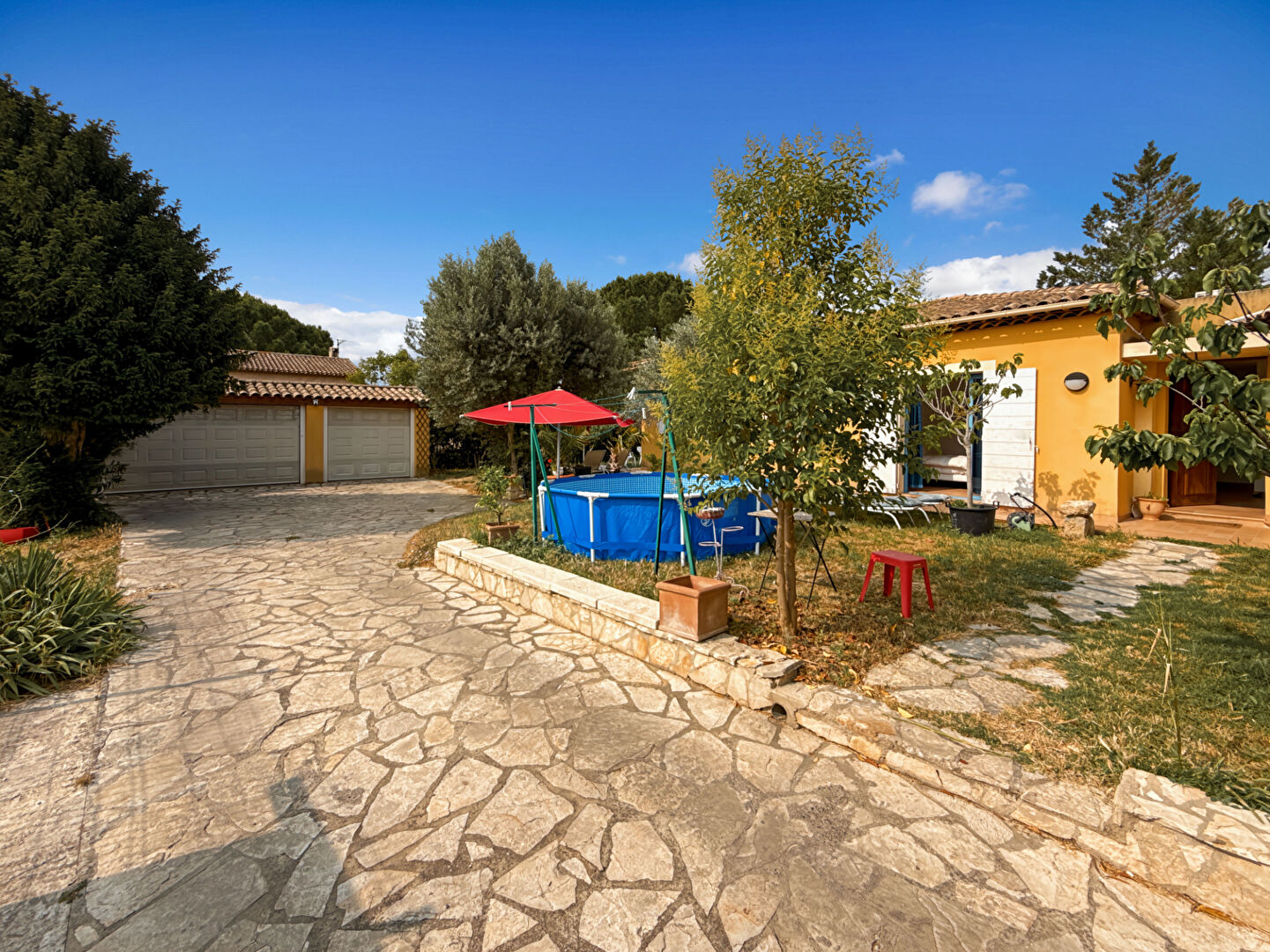 Photo A vendre - Marseille 12ème - 13012 - Village des Caillols - Villa 4 pièces de plain pieds - Jardin -Garage - Calme absolu image 3/6