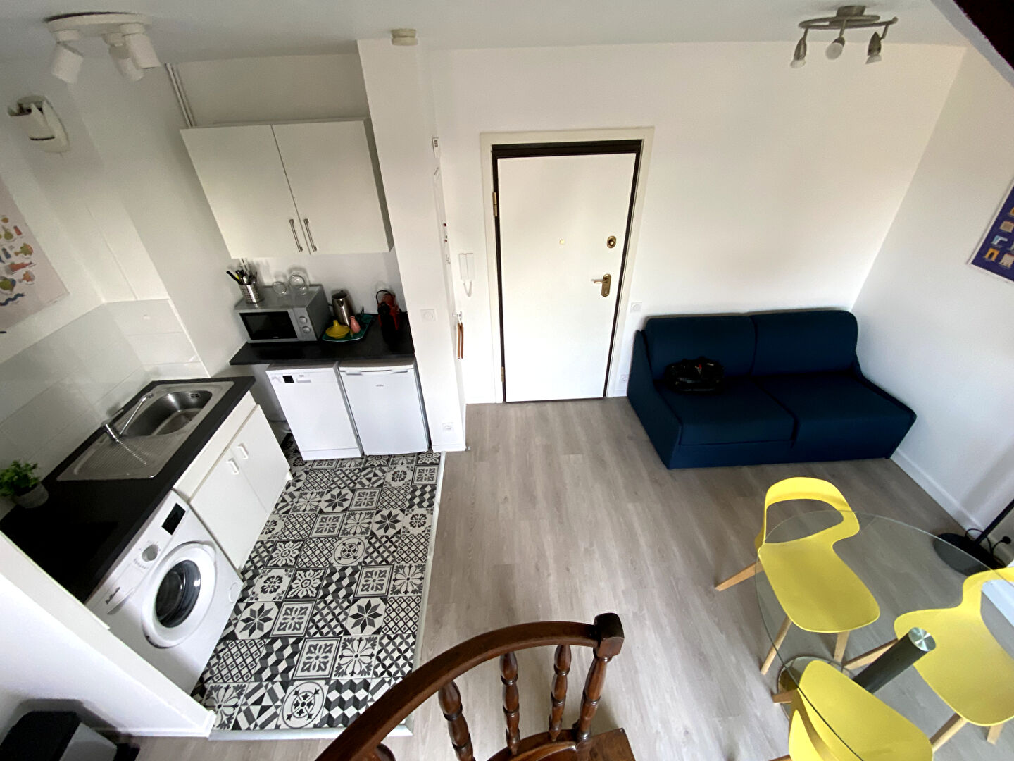 Photo A LOUER : Appartement duplex meublé dans immeuble récent avec parking et terrasse- Marseille 13009 image 4/6