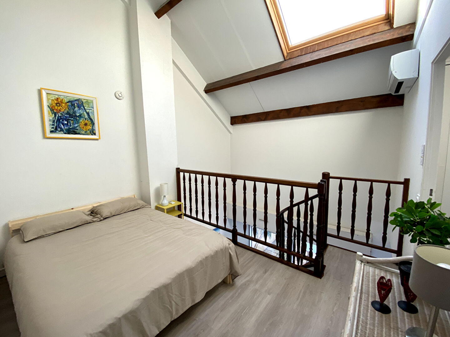 Photo A LOUER : Appartement duplex meublé dans immeuble récent avec parking et terrasse- Marseille 13009 image 6/6