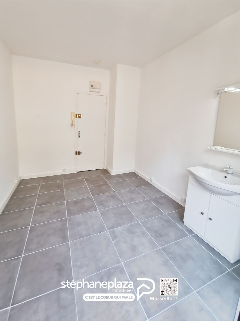 Photo Lot  3 STUDETTES 27M2- Chambres/ Bureau à vendre + Balcons - MARSEILLE 13008 image 3/6