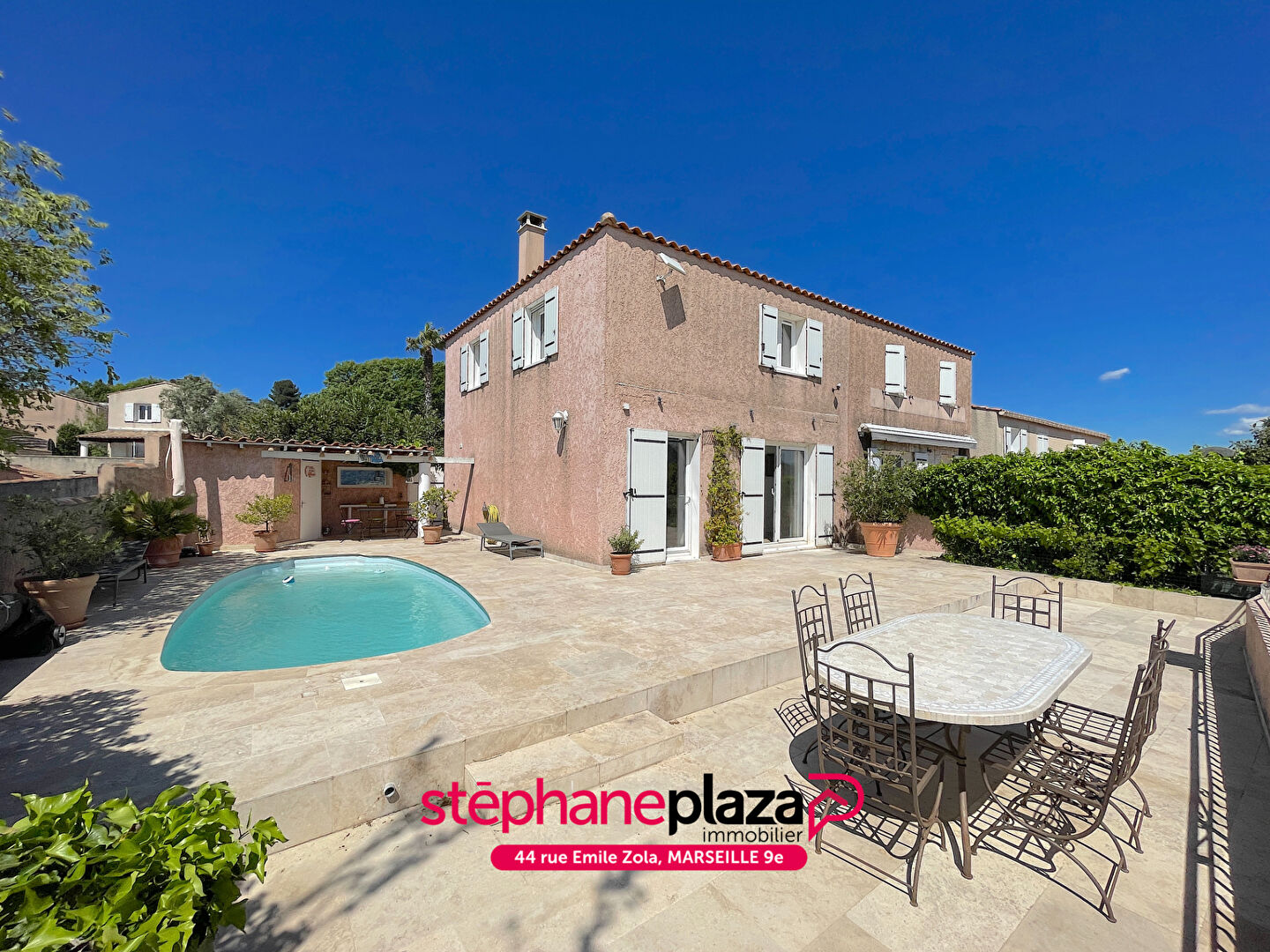 Photo À VENDRE - Marseille 13011 - La Valentine, Maison 4 pièces de 83m² avec piscine et garage sur une parcelle de 455m² image 2/6