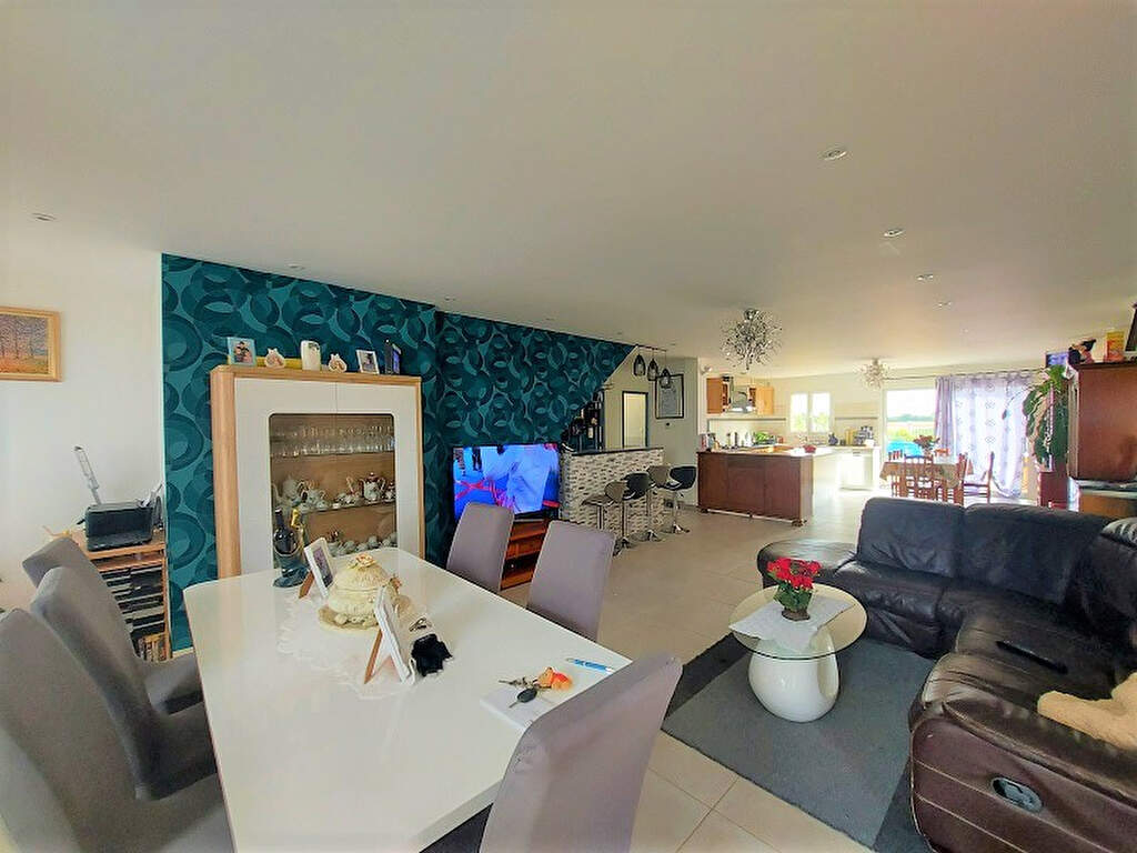 Photo Pavillon de 245 m² situé à 13 mins au sud est de Vendôme image 1/6