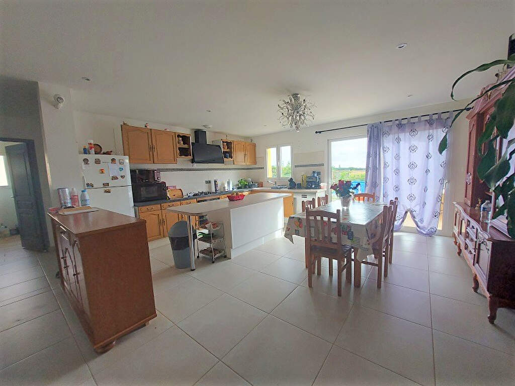 Photo Pavillon de 245 m² situé à 13 mins au sud est de Vendôme image 2/6