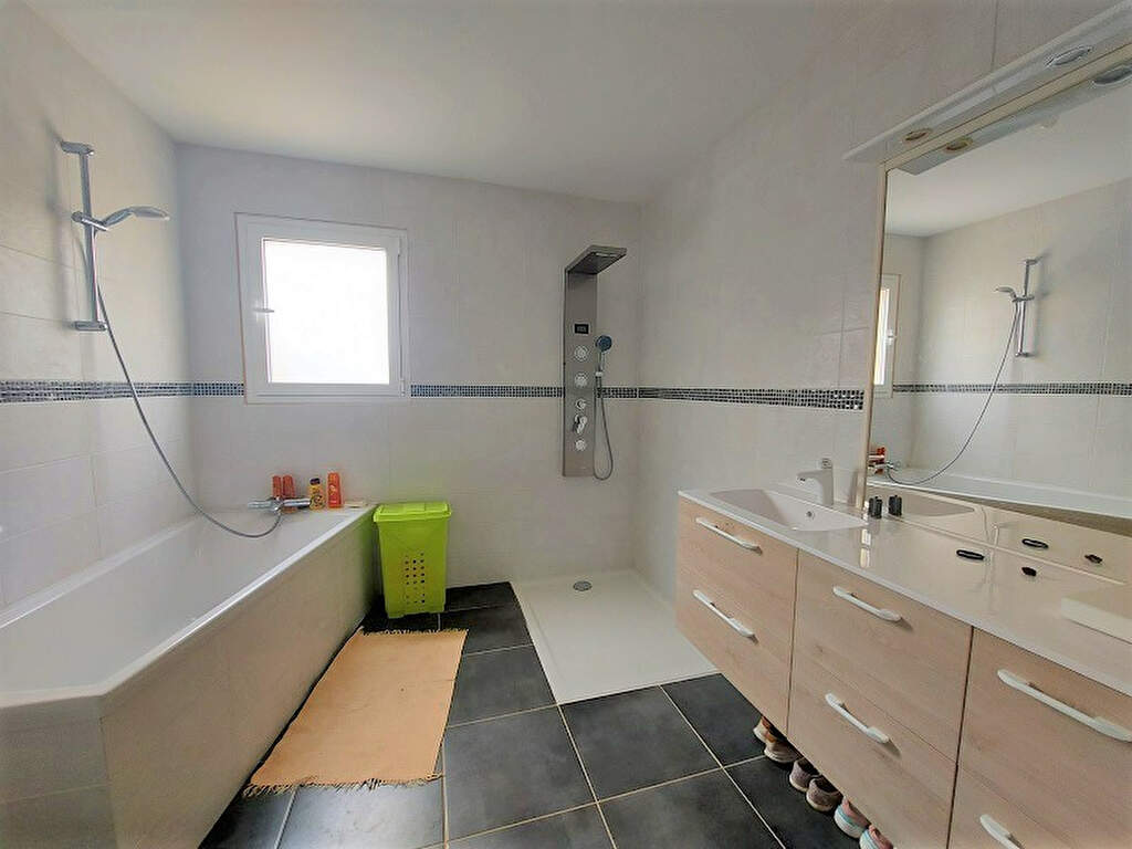 Photo Pavillon de 245 m² situé à 13 mins au sud est de Vendôme image 6/6