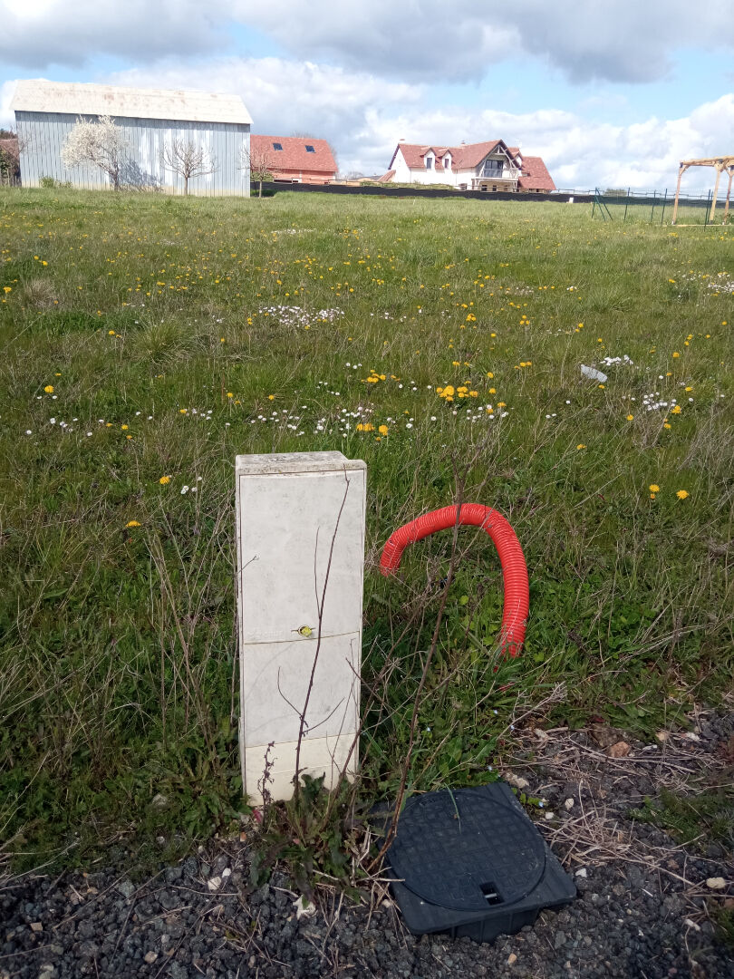 Photo Rare - Terrain à Bâtir 916m² - Viabilisé image 2/4