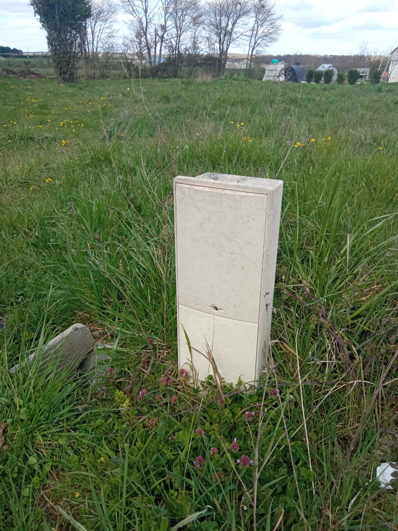 Photo Rare - Terrain à Bâtir 747m² - Viabilisé image 2/4