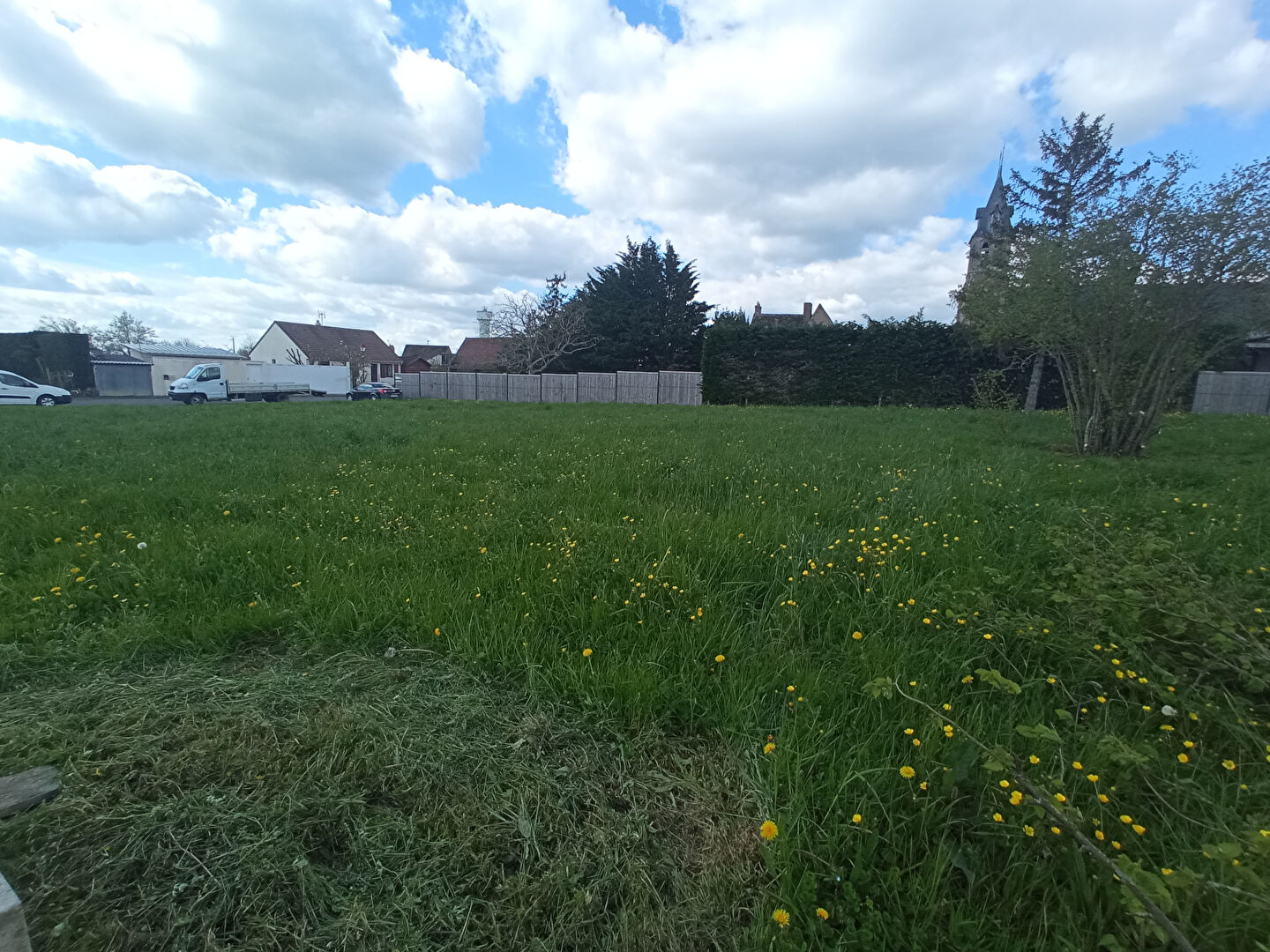 Photo Rare - Terrain à Bâtir 876m² - Viabilisé image 2/3