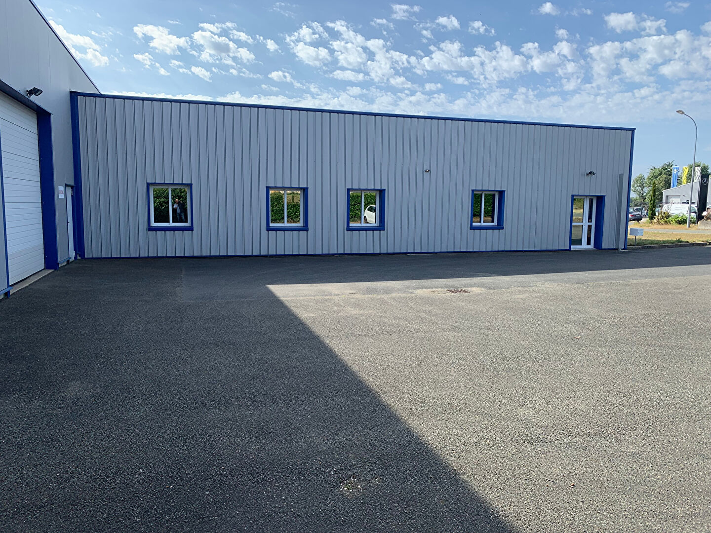 Local industriel, commercial ou autre projet de 680 m² dans Vendôme...