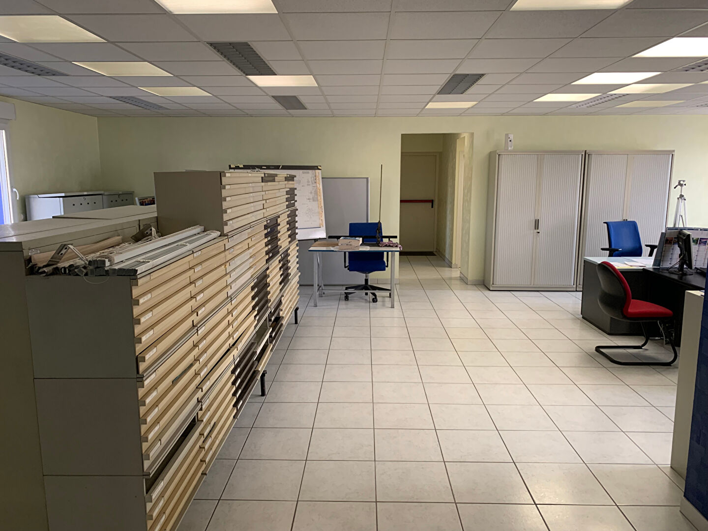 Photo Local industriel, commercial ou autre projet de 680 m² dans Vendôme... image 2/6