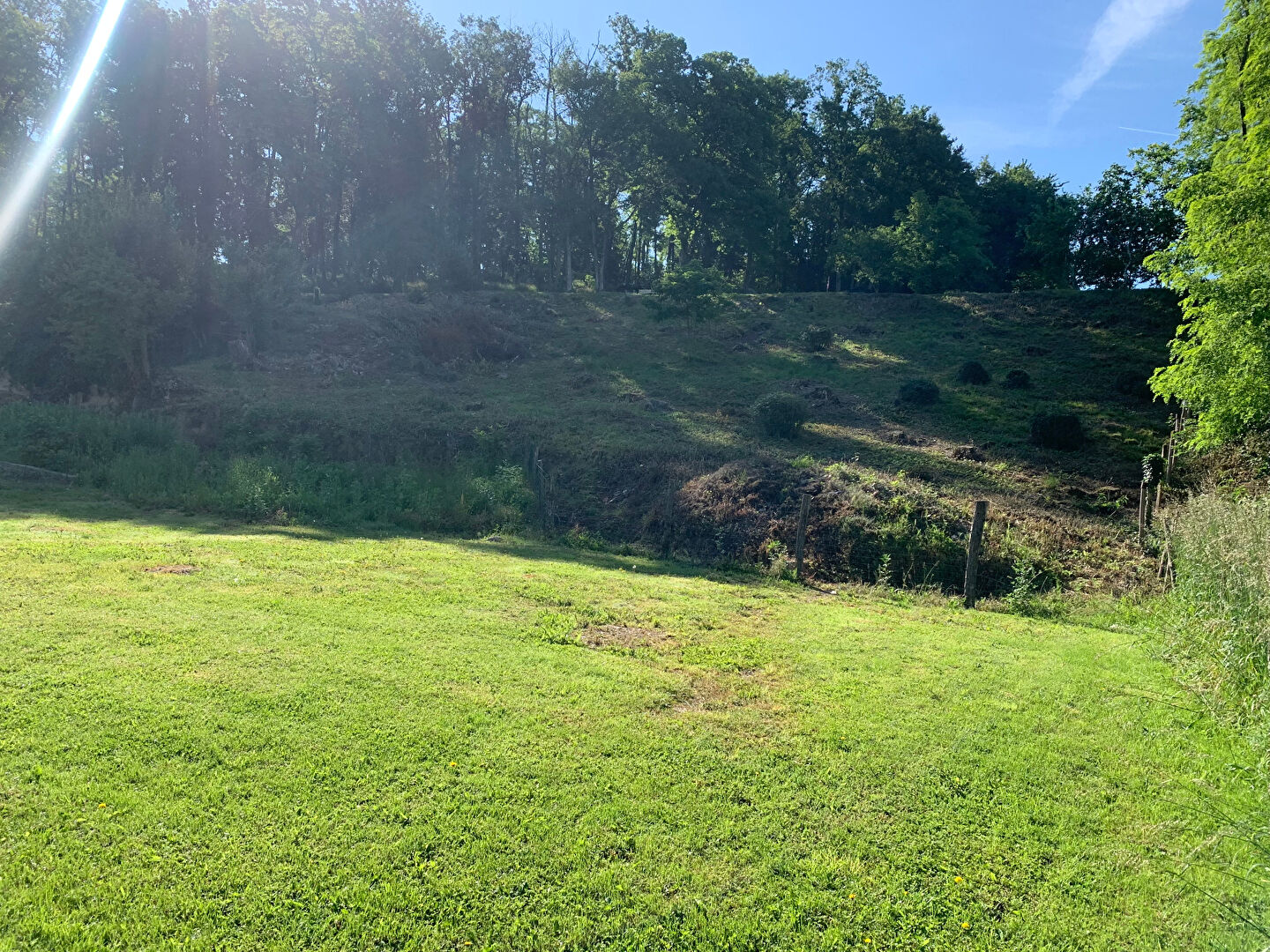 Photo Beau terrain à bâtir sur Naveil de 1117 m2 image 5/5