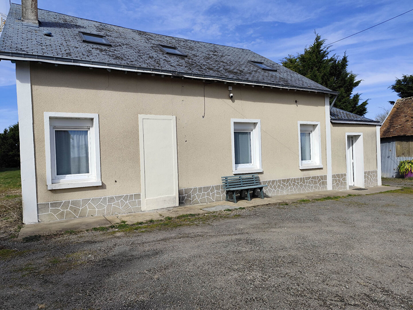 Photo Belle propriété dans Vendôme avec grange, mare sur 7984 m².. image 4/6