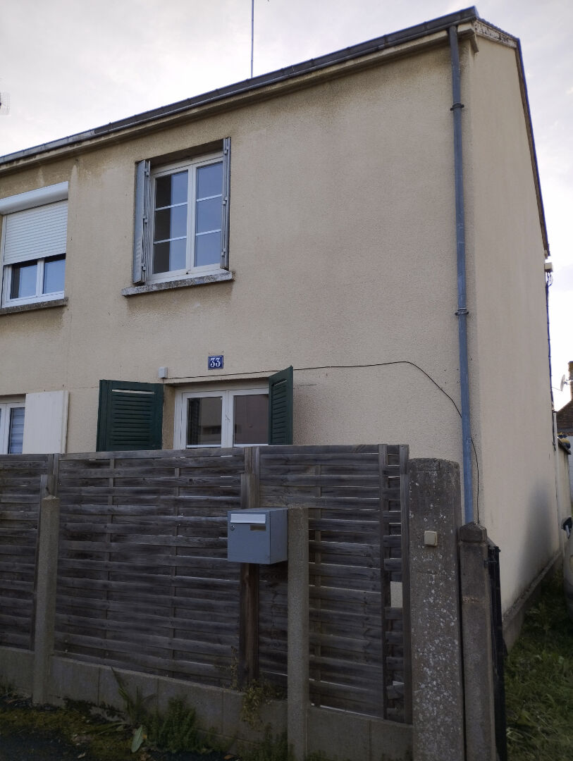 Maison Cloyes-les-trois-riviÈres 3 pièce(s)