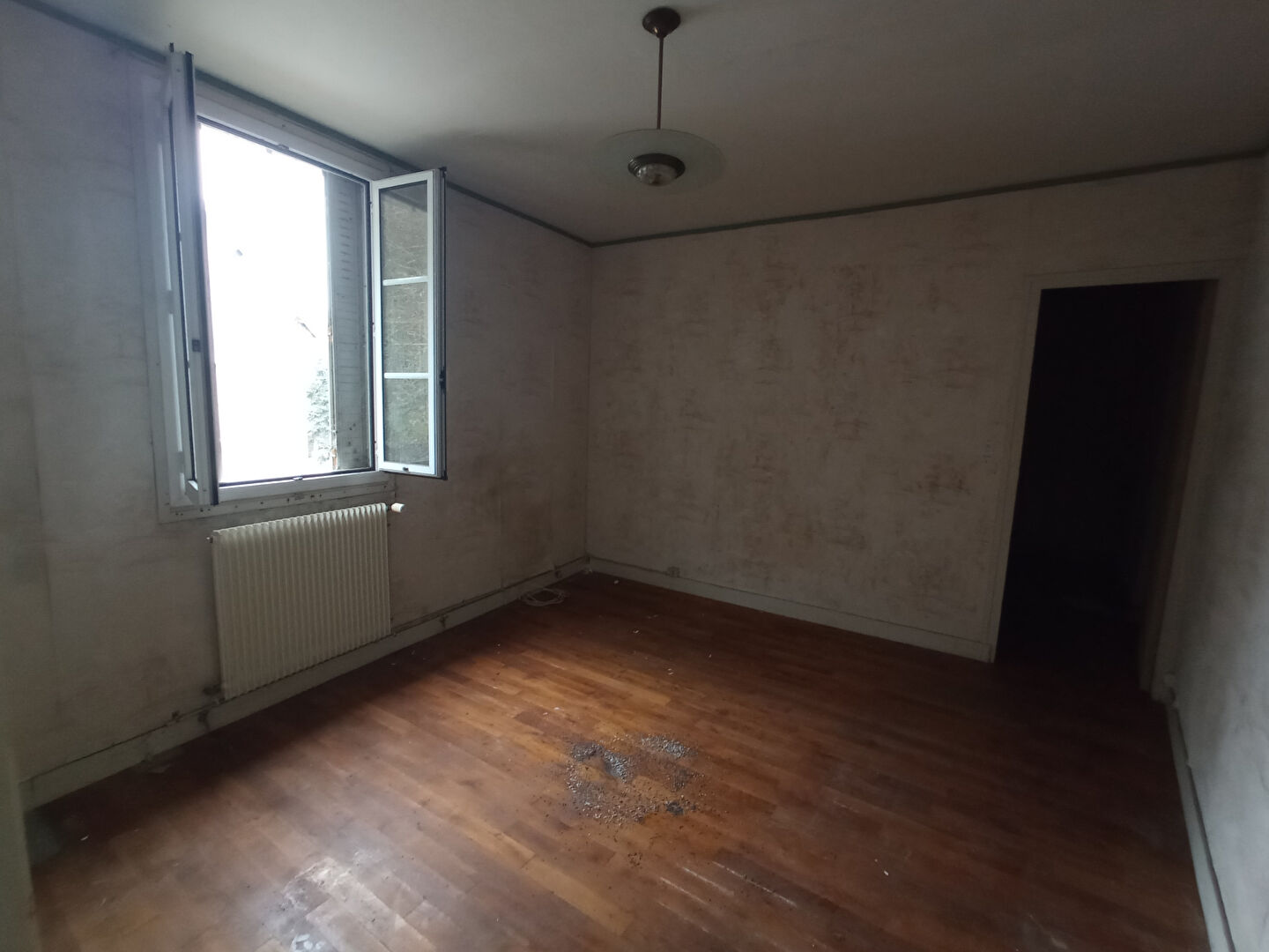 Photo Ensemble Immobilier à Rénover à Saint-Ouen image 3/6