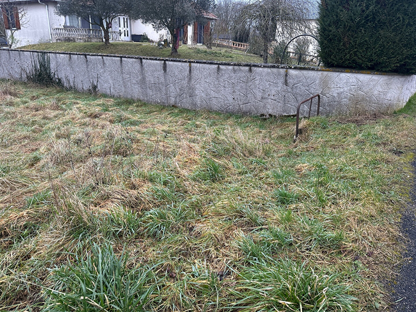 Photo Terrain Naveil 1317 m2 image 2/4