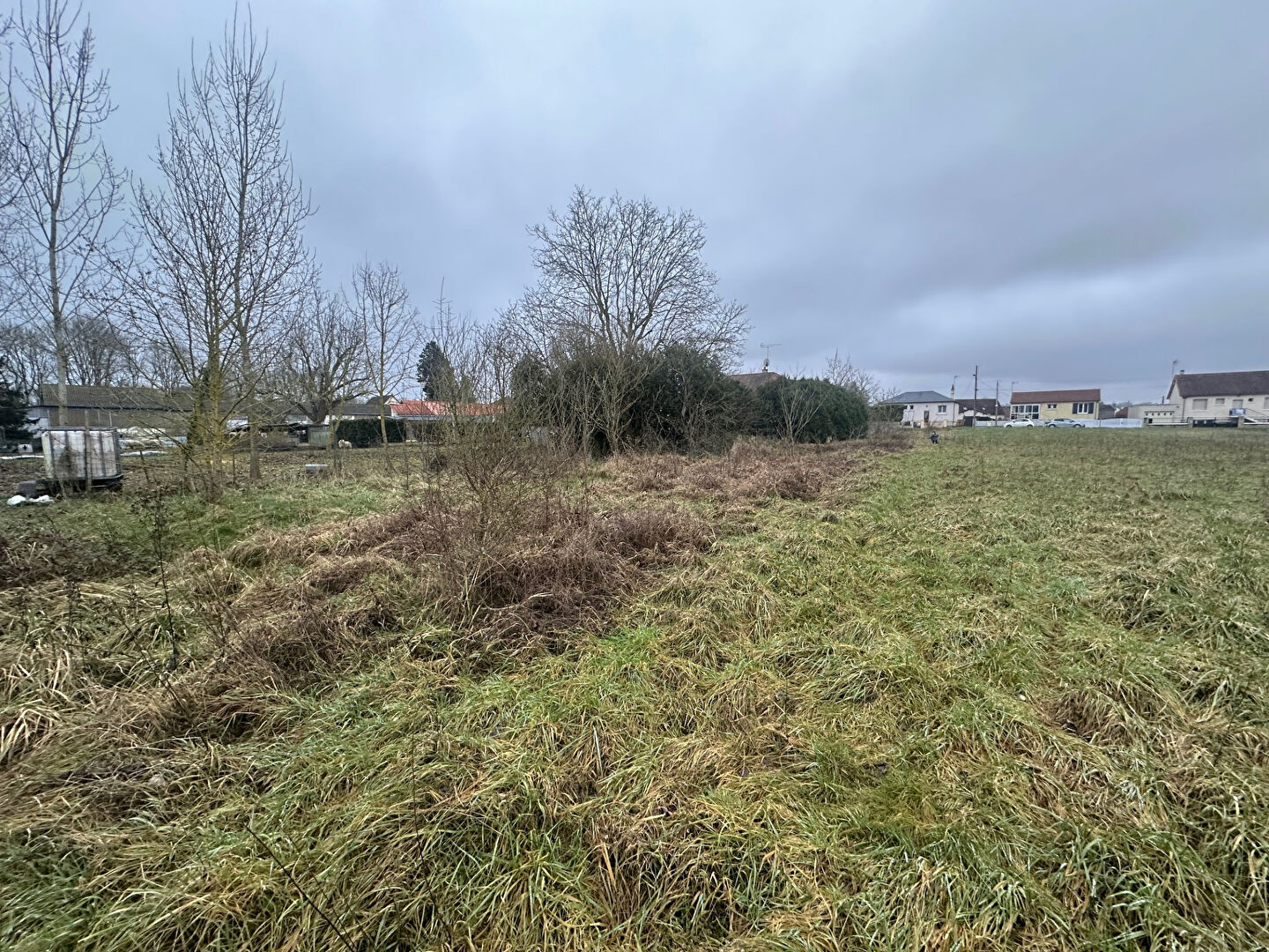 Photo Terrain Naveil 1317 m2 image 4/4