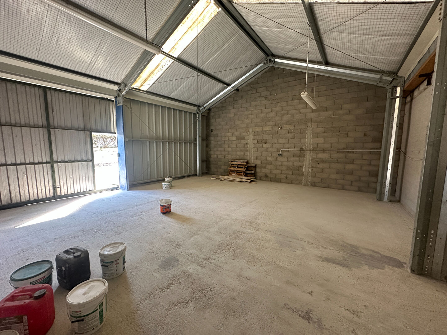 Photo Local commercial Naveil 7 pièces 360 m2 divisé en 3 locaux image 6/6