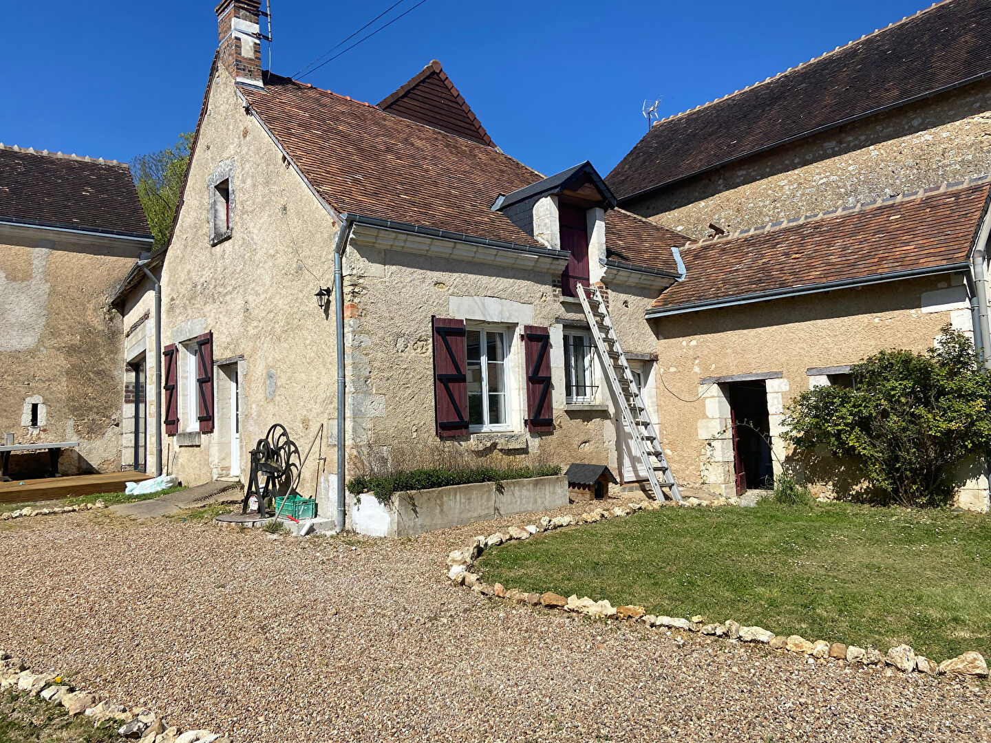 Photo Belle maison ancienne à 7 minutes du TGV... image 1/6