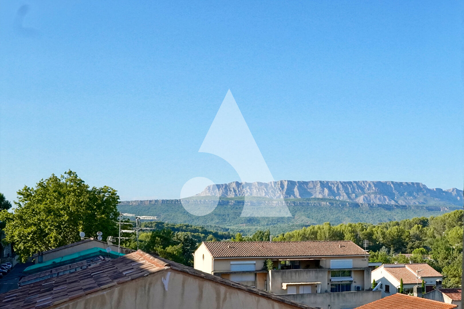 Agence immobilière de Stéphane Plaza Immobilier Rousset - Stéphane Plaza Immobilier Sainte-Victoire