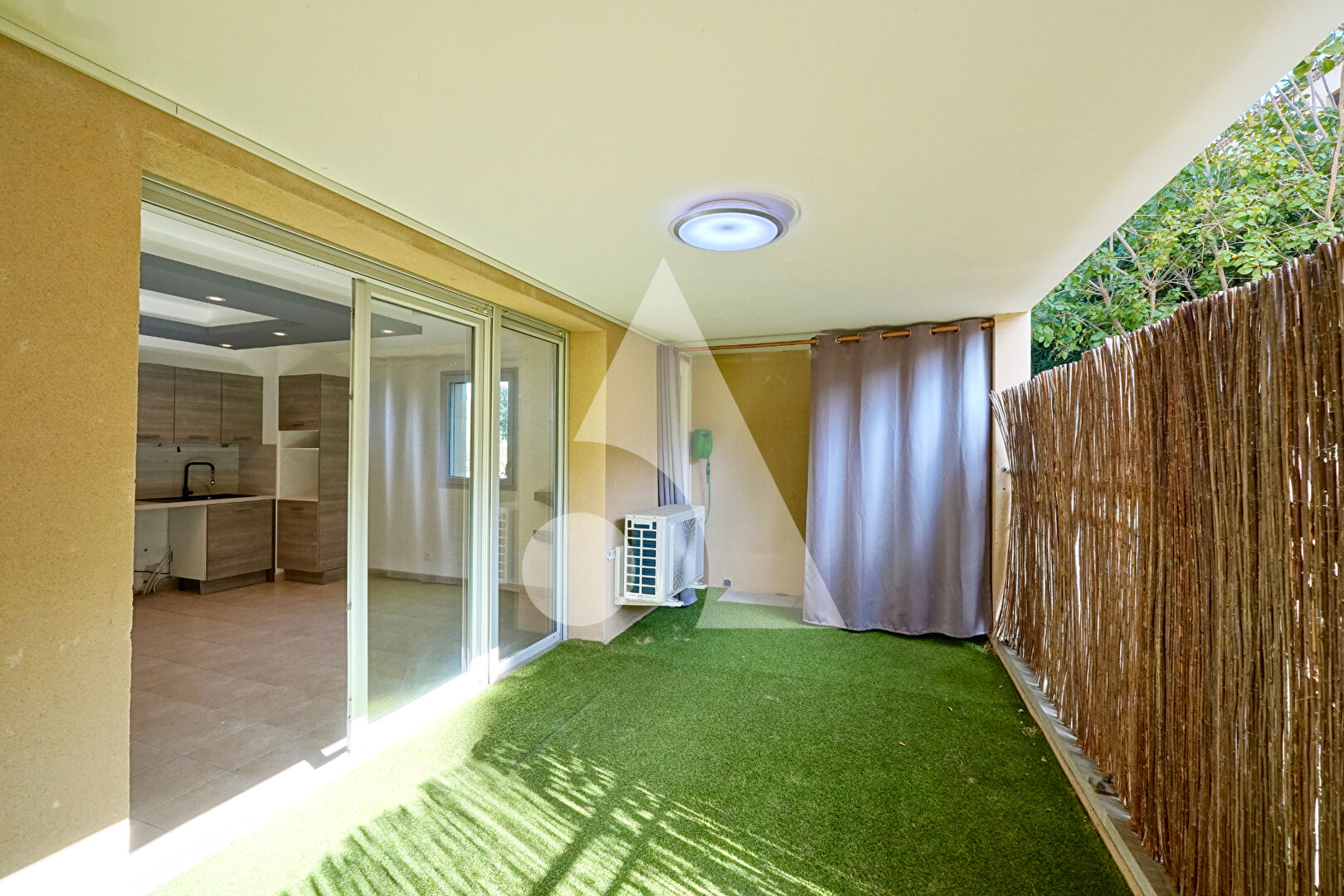Peynier, appartement 2 pièces de 43.55 m2 avec terrasse et stationnement