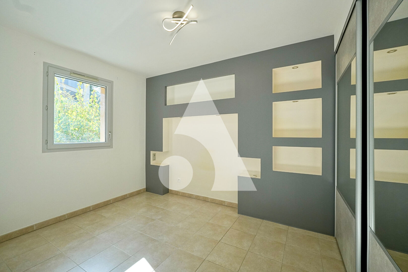 Photo Peynier, appartement 2 pièces de 43.55 m2 avec terrasse et stationnement image 3/5