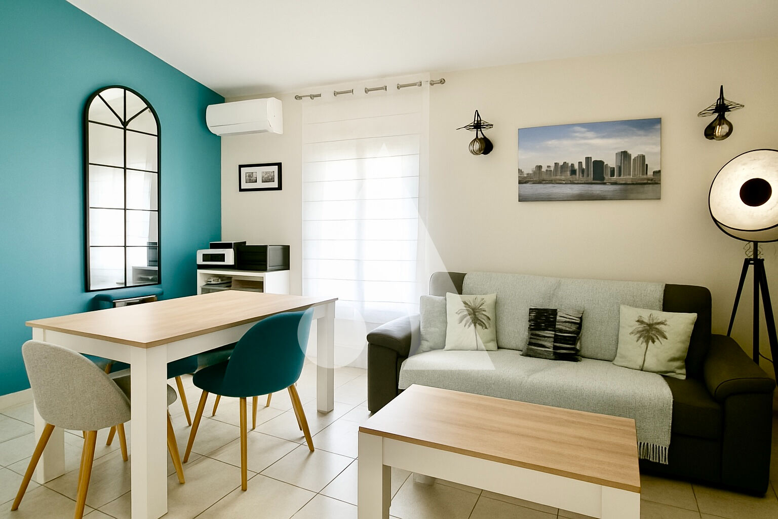 Venelles, T2 en duplex au coeur du village.