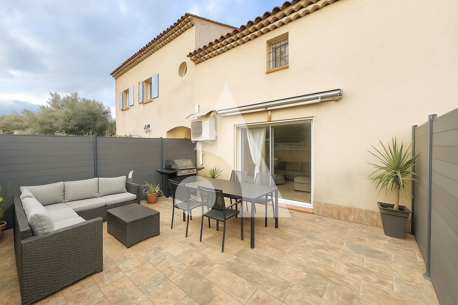 Agence immobilière de Stéphane Plaza Immobilier Rousset - Stéphane Plaza Immobilier Sainte-Victoire