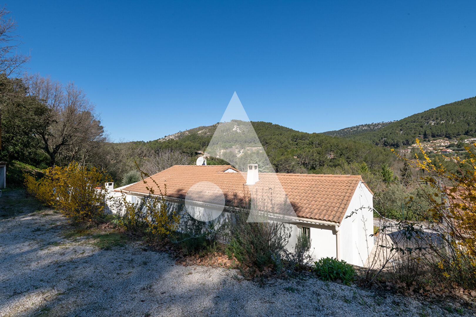 Agence immobilière de Stéphane Plaza Immobilier Rousset - Stéphane Plaza Immobilier Sainte-Victoire