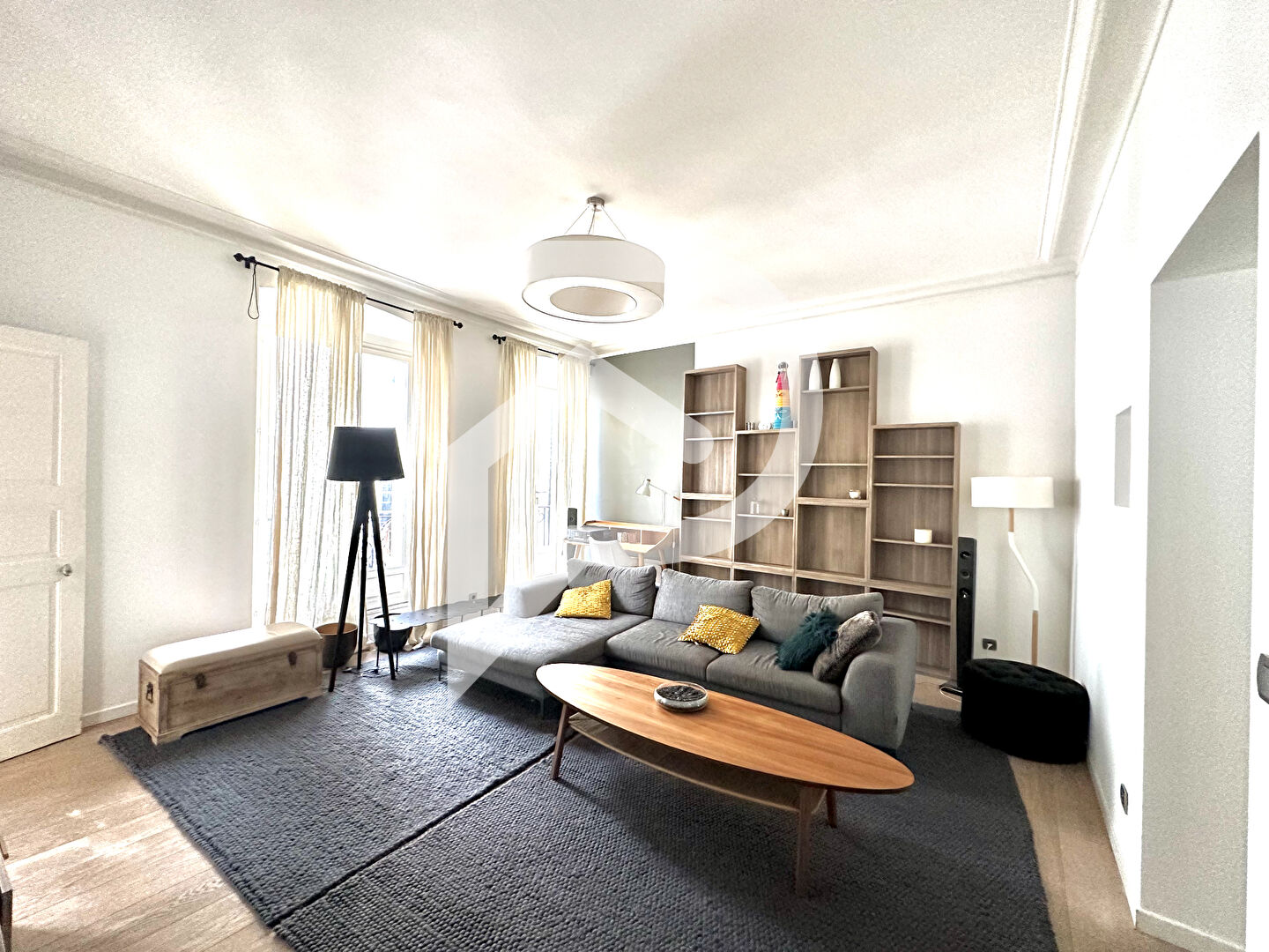 Nantes Centre ville // Appartement meublé T2 Bis  61.89 m2