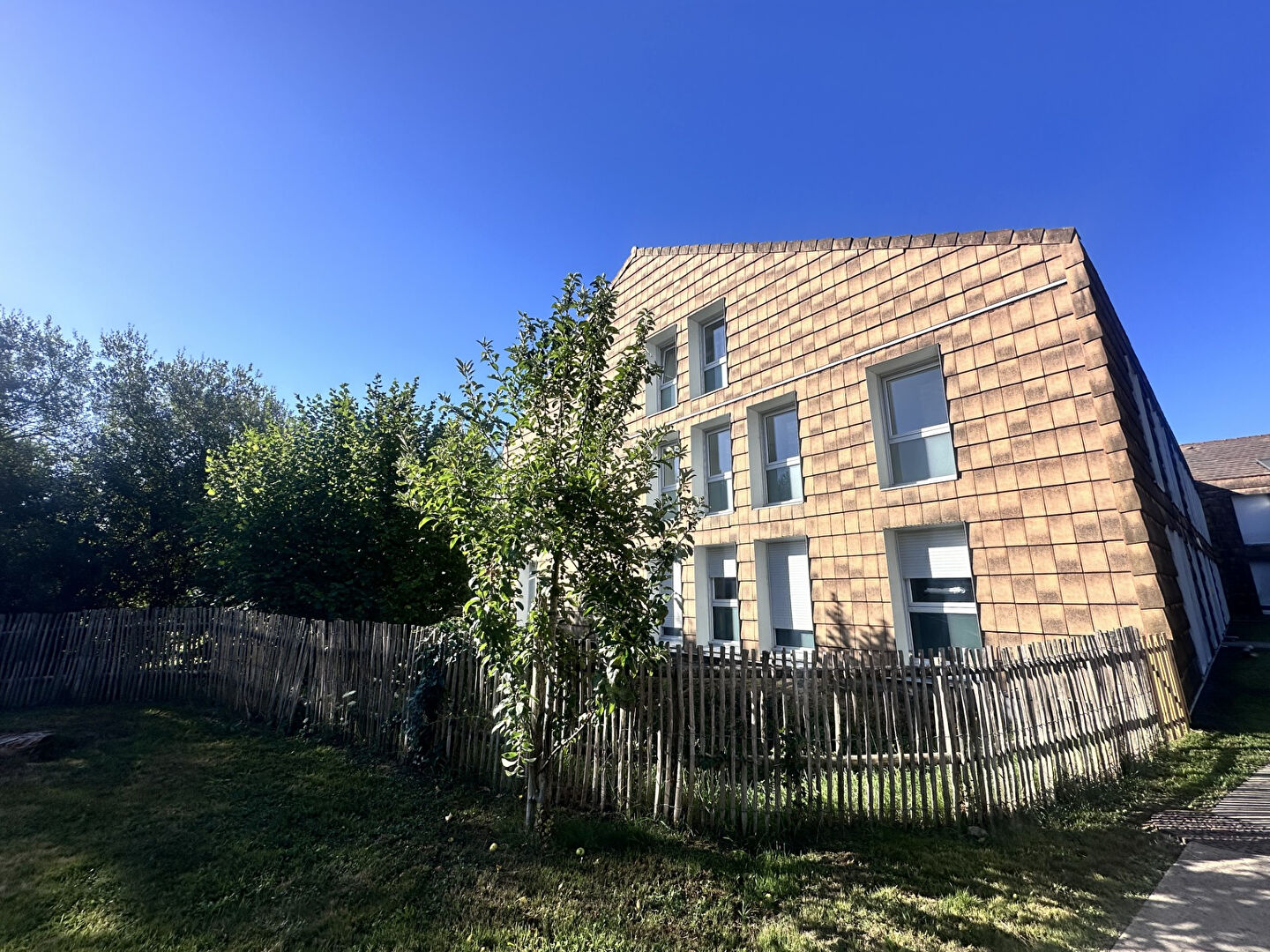 BOUGUENAIS / CROIX JEANETTE - T3 de 72.84 m² + parking