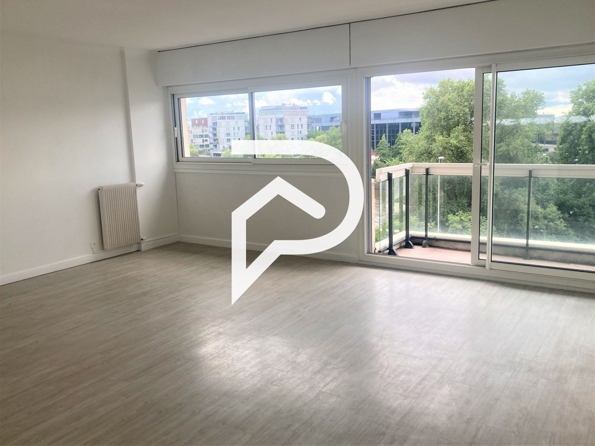 Photo Appartement Nantes 3 pièce(s) 83.12 m2 + BALCON + PARKING + CAVE image 2/6