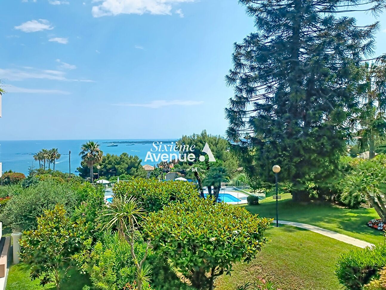 Appartement 4 pièces de 95 m² dans résidence standing avec piscine