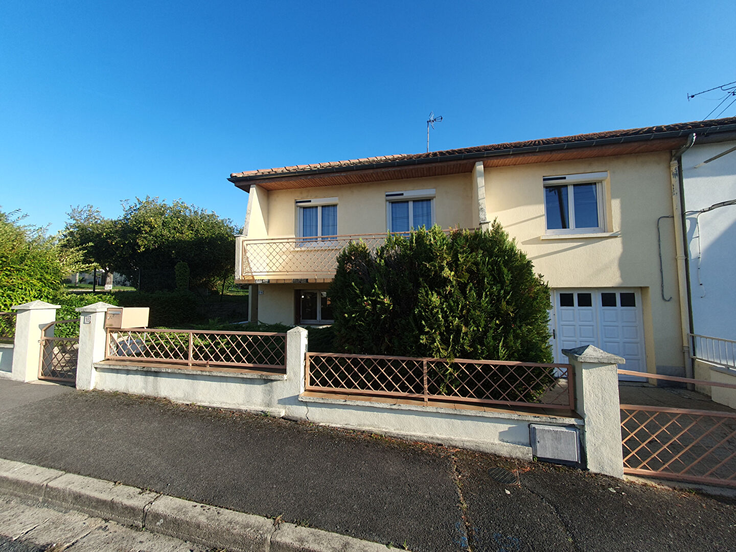 Agence immobilière de 
 Stéphane Plaza Immobilier Montlucon - Stéphane Plaza Immobilier Montluçon 
