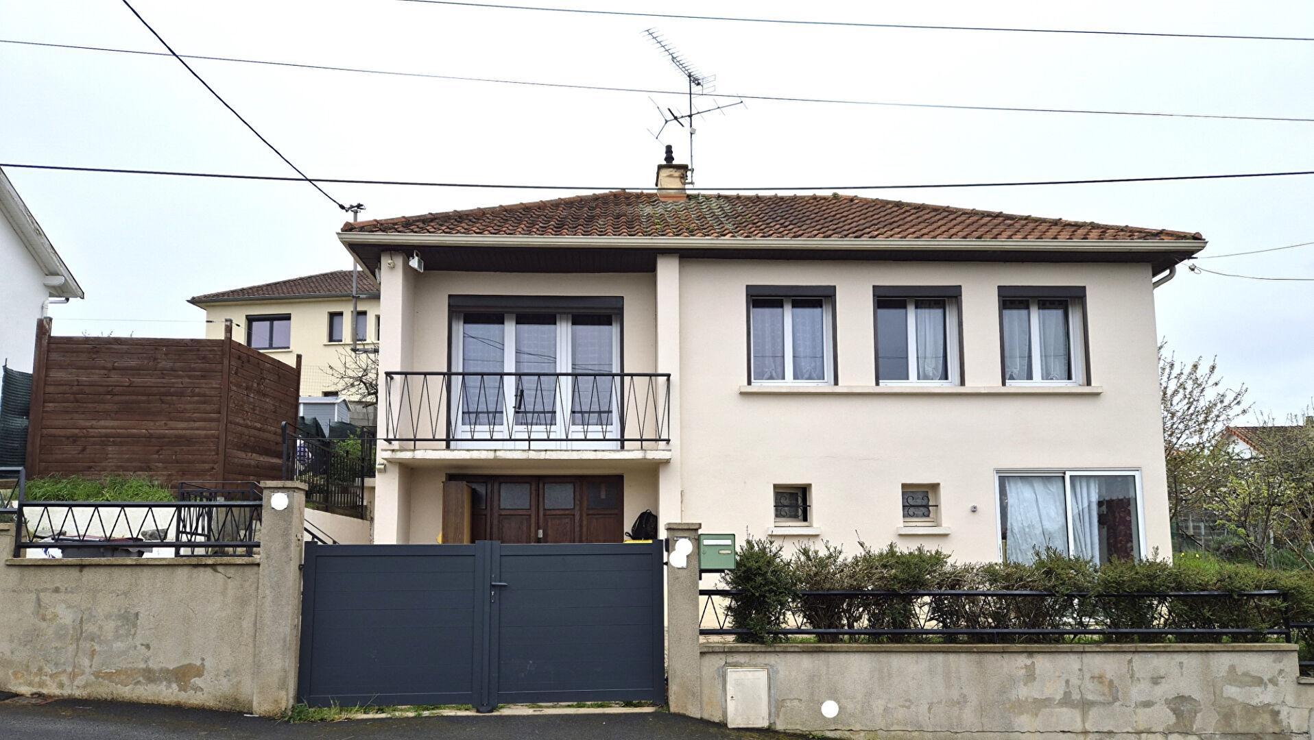 Agence immobilière de 
 Stéphane Plaza Immobilier Montlucon - Stéphane Plaza Immobilier Montluçon 
