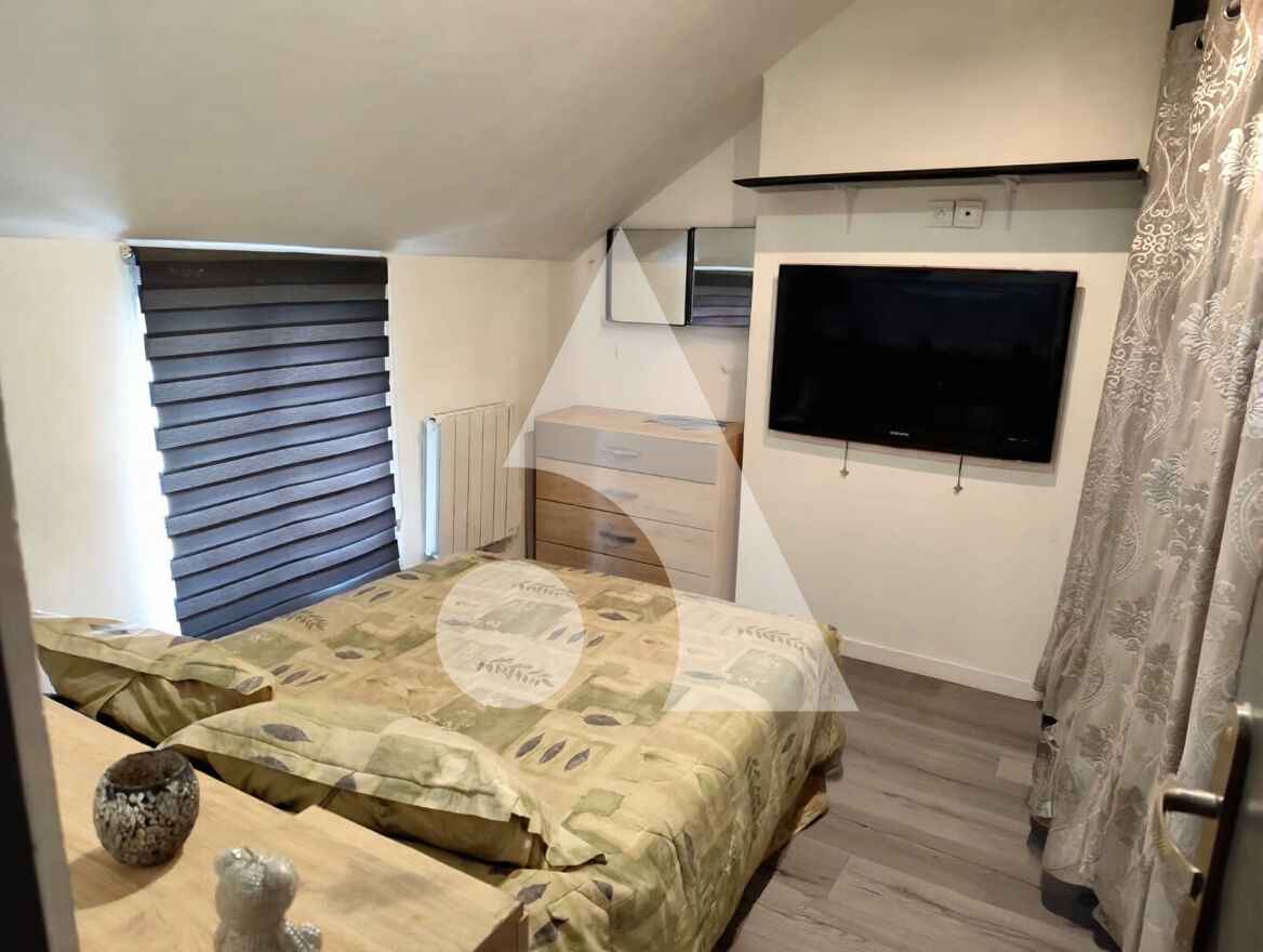 Photo Ensemble Immobilier rénové entièrement image 3/6