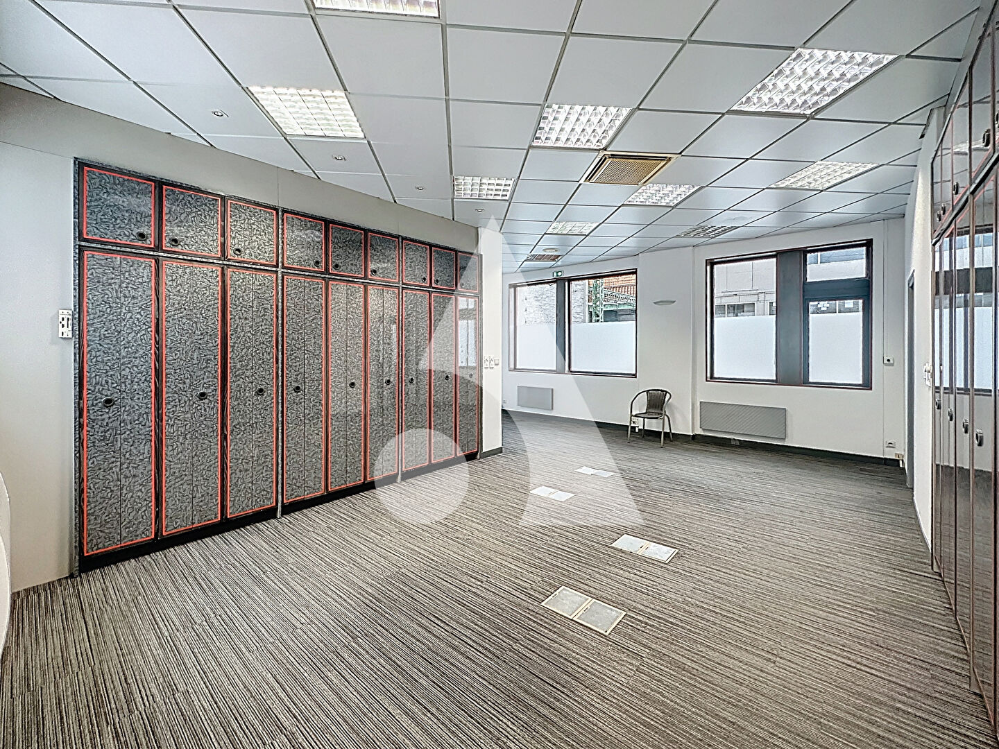 Local commercial Valenciennes 4 pièce(s) 128 m2 PROX GARE