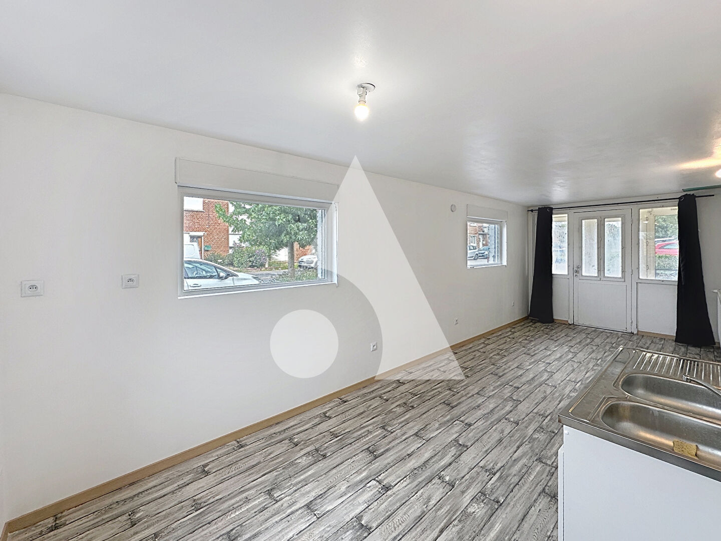 Photo Maison 3 chambres + grand Garage image 5/6